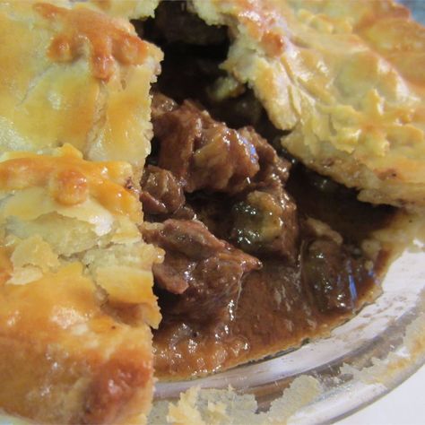 Pork Pot Pie, Pie Maker Recipes, Pot Pie Recipes, Dream Pie, Pizza Pot Pie, Pork Pot, Mini Pot Pies, Steak Pie, Vegetable Pot Pies