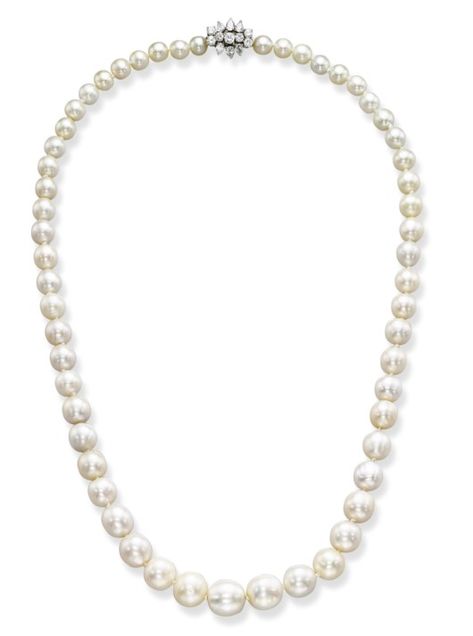 Pearl Quotes, Expensive Jewlery, Bulgari Jewelry, Natural Pearl Necklace, Pearl And Diamond Necklace, Saltwater Pearls, Large Image, Pearl Design, Gemstone Jewellery