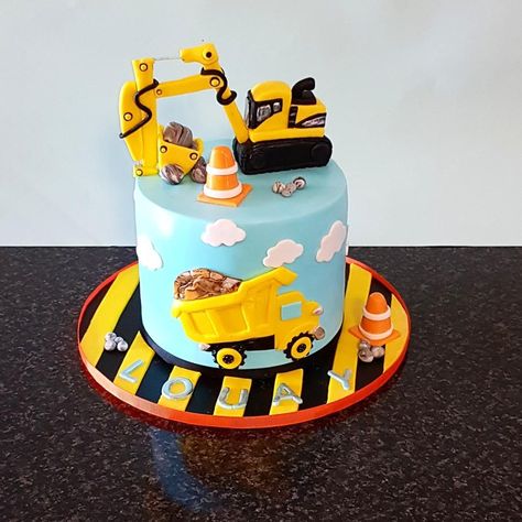 Construction cake by The Custom Piece of Cake Construction Cake Design, Construction Birthday Party Cakes, Construction Theme Cake, Digger Cake, Construction Birthday Cake, Toddler Birthday Cakes, Digger Birthday, Truck Birthday Cakes, Tractor Cake