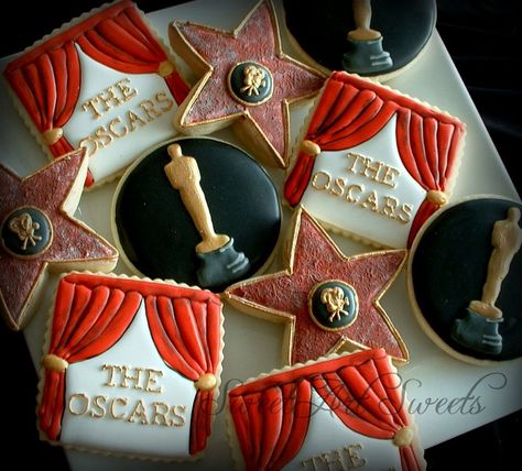 The Oscars Cookies. Chocolate Dipped Chips, Chocolate Chip Dip, Oscars Party Ideas, Oscar Viewing Party, Hollywood Party Theme, Movie Themed Party, Sweet 16 Cakes, Detroit Area, Star Cookies