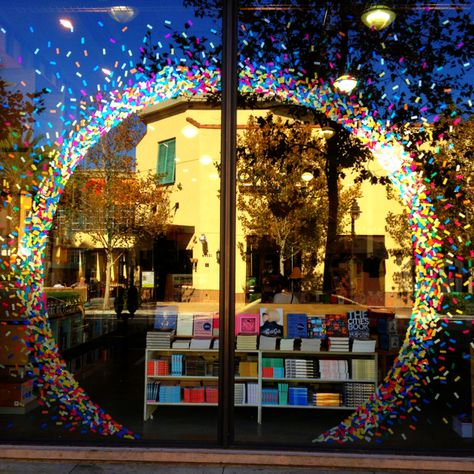 Confetti windows .(use sticky notes)a good new years window display. New Years Window Display, Gallery Window Display, Interactive Window Display, Use Sticky Notes, Glass Graphics, Victoria Gardens, Mobile Home Makeovers, Window Display Retail, Window Mural