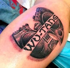 C.r.e.a.m Tattoo Wu Tang, Hip Hop Tattoo Ideas, Rap Tattoo Ideas, Wutang Tattoo, Hiphop Tattoo, Rap Tattoo, Wu Tang Tattoo, Hip Hop Tattoo, Bodysuit Tattoos