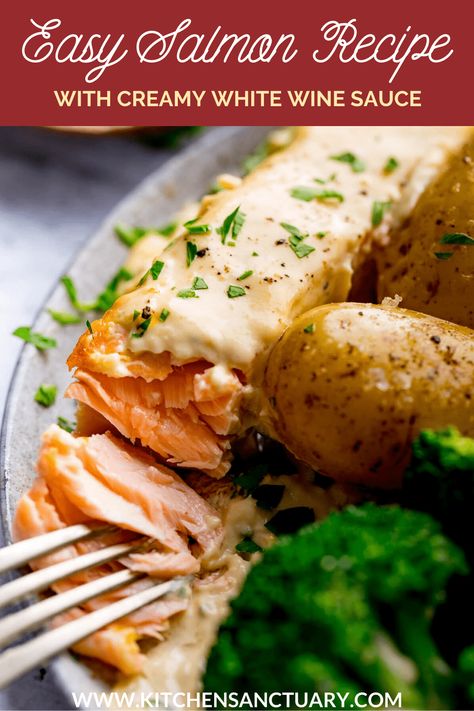 Salmon Sauce Recipes, Salmon With Cream Sauce, Creamy White Wine Sauce, Sauce For Salmon, White Sauce Recipes, Pan Fried Salmon, Seafood Entrees, Easy Salmon Recipes, Fried Salmon