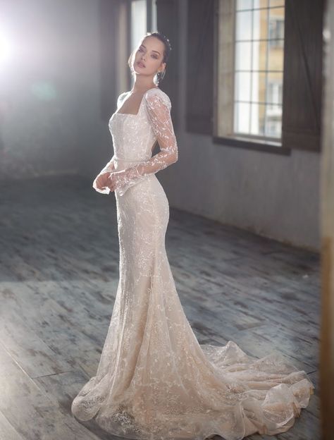 Amanda Asad Wedding, Long Sleeve Mermaid Wedding Dress Modest, Wedding Dresses Long Sleeve Modest, Lace Bodycon Wedding Dress, Vintage Modest Wedding Dresses, Long Sleeve Elegant Wedding Dress, Long Sleeve Tight Wedding Dress, Vintage Lace Wedding Dress With Sleeves, Modest Wedding Gowns With Sleeves