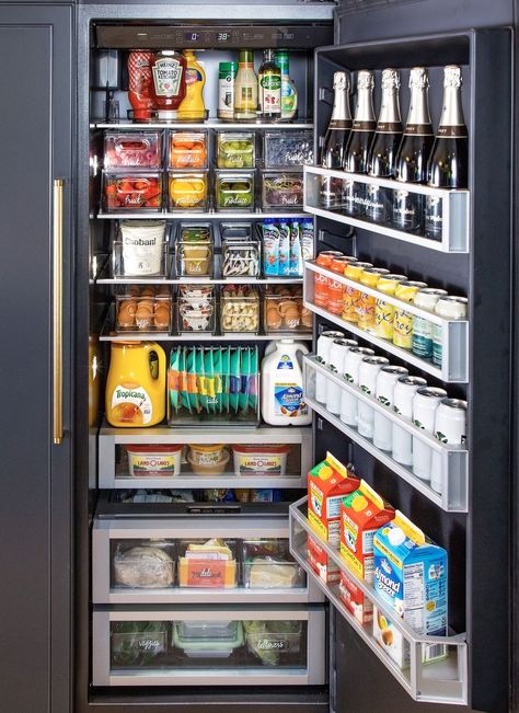 Fully Stocked Fridge Aesthetic, Fully Stocked Kitchen, Large Fridge Organization, Fridge Set Up, One Door Fridge Organization, Well Stocked Fridge, Stocked Fridge Aesthetic, Well Organized Home, Big Fridge Organization