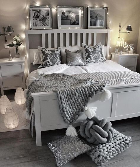 Bedroom Vibes, Grey Bedroom Decor, Warm Bedroom, Decoration Lights, Rest Area, Storage Wall, Dekorasi Kamar Tidur, Grey Room, Grey Bedroom