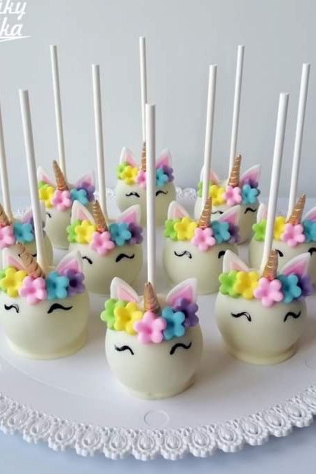 Unicorn Cake Popsicles, Unicorn Cake Pops Diy, Unicorn Cake Balls, Cakesicles Unicorn, Pastel Rainbow Cake Pops, Unicorn Cakepops Ideas, Rainbow Cake Pops, Unicorn Cake Pops, Rainbow Unicorn Birthday Party