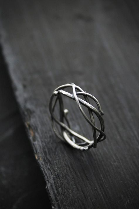 ITEM DESCRIPTION: The size of the ring on photo 10 (US and Canada) T 1/2 (UK and AU) I can make it any size you want - just mark your size in the order Weight - 3 g. I made this pretty elven ring of sterling silver. It looks like twisted twigs. There are very light bark texture and buds on silver. Forest Wedding Ring, Simple Wedding Rings Unique, Ring For Men Wedding, Wedding Rings Unique Vintage, Bohemian Wedding Rings, Elven Ring, Pretty Wedding Rings, Men Wedding Band, Plant Rings