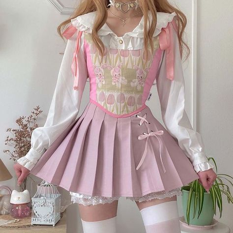 Cute Pastel Outfits, Purple Clothes, Green Clothes, Outfit Blouse, Kawaii Outfits, Outfit Aesthetics, Dollette Coquette, Pink Clothes, Pink Pleated Skirt