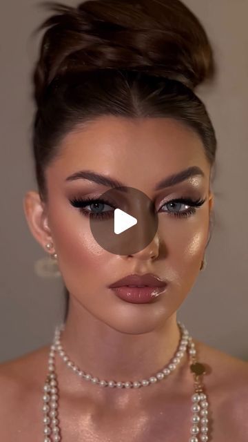 Dubai Makeup artist | Classic makeup 

Beautiful model @olya_b_ 

#dubaimakeupartist #makeupartist #makeup #makeupaddict #makeuplover | Instagram Arabic Bridal Makeup, Classic Makeup, Makeup Addict, Beautiful Makeup, Makeup Lover, Bridal Makeup, Makeup Artist, Makeup, Instagram