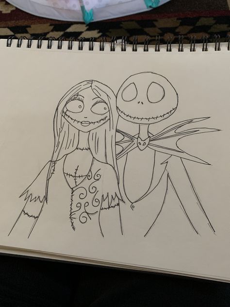 Nightmare Before Christmas Drawings, Avengers Drawings, Christmas Sketch, Healthy Halloween Treats, Christmas Drawings, Tattoo Outline Drawing, Easy Doodle, Luxury Room, Draw Ideas