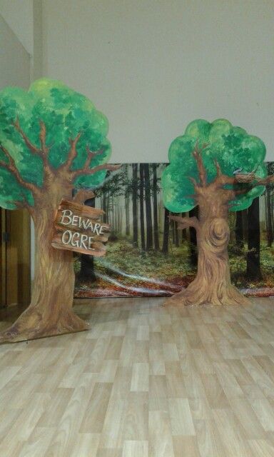 Thermocol cut out trees. Props created for the school production of Shrek for School of Knowledge. Sharjah. Gwyneth Rasquinha https://m.facebook.com/sliceofserenity/photos/?mt_nav=1 #sliceofserenity Cardboard Tree Prop, Tree Cardboard, Shrek Jr, Wizard Of Oz Decor, Cardboard Tree, Shrek Costume, Tree Props, Paris Disneyland, Dance Props