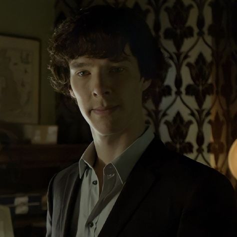 Follow for more ♡ Sherlock Holmes Bbc Icon, Sherlock Holmes Pictures, Sherlock Bbc Icons, Sherlock Holmes Pfp, Mary Sherlock, Sherlock Pfp, Sherlock Holmes Fandom, Sherlock Holmes Series, Holmes Movie