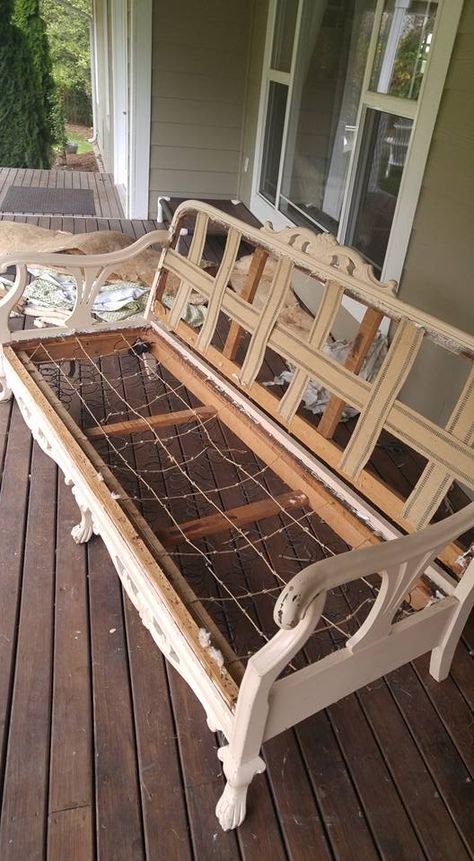 "Hello, beautiful!" said a reader after seeing this old couch 2 steps later Couch Renovation Diy, Old Couch Makeover Diy, Couch Remodel, Old Sofa Makeover Ideas, Couch Redo, Annie Sloan Furniture, Old Couch, Couch Makeover, Wooden Couch