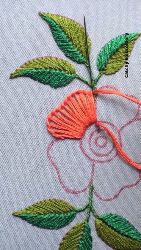 Crochet Edging Tutorial, Embroidery Lessons, Easy Crochet Stitches, Sewing Crafts Tutorials, Hand Embroidery Tutorial, Embroidery Book, Embroidery Stitches Tutorial, Hand Embroidery Flowers, Simple Embroidery