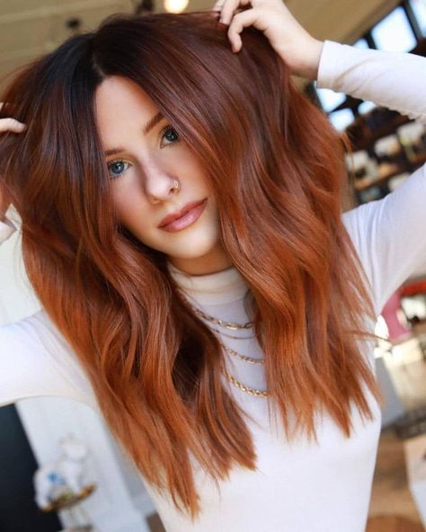 Red Hair Colors, Auburn Red Hair, Red Balayage Hair, Red Hair Looks, Bronze Hair, Half Shaved, Ginger Hair Color, Hair Color Auburn, Long Red Hair