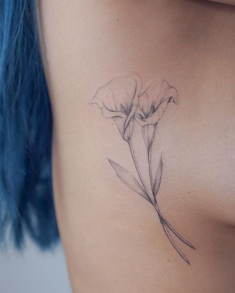 My favorite flower. Love this placement Calla Lily Tattoo Color, Calilily Flower Tattoo, Peace Lilly Tatoos, Peace Lily Tattoo Design, Canna Lily Tattoo, Alcatraz Flower Tattoo, Calilily Tattoo, Single Stem Flower Tattoo, Calalilly Tattoo Calla Lily