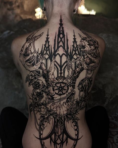 Horror Back Tattoo Women, Bold Back Tattoo Women, Gothic Chest Piece Tattoo, Big Gothic Tattoo, Goth Medusa Tattoo, Satanic Back Tattoo, Gothic Cathedral Back Tattoo, Gothic Back Piece Tattoo, Dark Back Tattoos Women