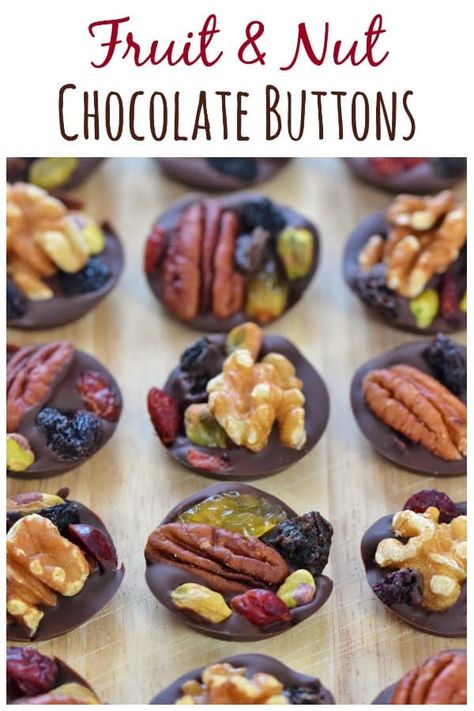 Easy Fruit and Nut Chocolate Buttons Recipe - great idea for homemade gifts kids can make this Christmas #EatsAmazing #Christmasfood #christmasgifts #easyrecipe #cookingwithkids #christmasgiftideas #diygift #teachergift #giftideas #snack #treats #chocolate Edible Homemade Christmas Gifts, Homemade Christmas Chocolate Gifts, Homemade Gifts Kids Can Make, Fruit And Nut Chocolate, Christmas Chocolate Gifts, Gifts Kids Can Make, Homemade Kids Gifts, Nuts Gift, Easy Homemade Gifts