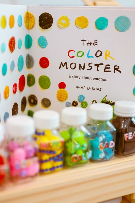 Book + Craft Series: The Color Monster - HealthyHappyLife.com Color Monster Craft, Emotional Monster, Color Monster Activities, The Colour Monster, The Color Monster, Sensory Jars, Colour Monster, Color Monster, Monster Activities