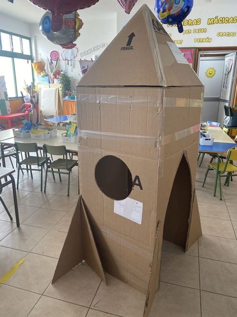 Trunk Or Treat Outer Space, Diy Space Station, Diy Space Themed Decorations, Universe Decoration, Planet Decorations, Cardboard Rocket Ship, Outer Space Themed Birthday Party, Space Theme Decorations, Cardboard Rocket