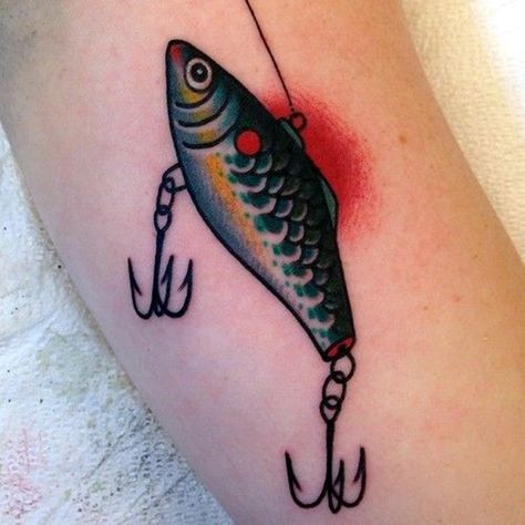 So Cute Tiny Fish tattoo Ideas (19) Lure Tattoo, Fishing Lure Tattoo, Hook Tattoos, Tattoo Placements, Couple Tattoos Unique, Handpoke Tattoo, Fish Tattoo, Traditional Tattoo Flash, Aesthetic Tattoo