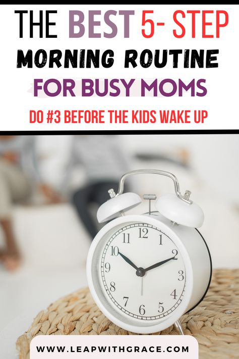 Check out these best 5 step morning routine for busy moms. This is a chance for you to start the day on a positive note and get more done while being stress free. Mom Self Care Routine, Busy Mom Outfits, Pharmacy Skincare, Working Mom Hacks, Mom Working, Mom Self Care, Cleaning Schedules, French Pharmacy, Mom Schedule