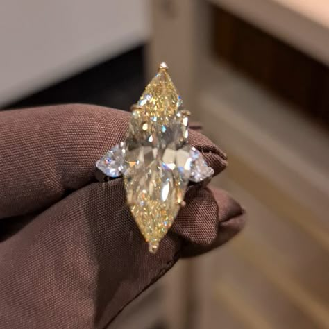 Yellow Marquise Diamond Ring, Bacarat Rouge, Marquis Engagement Rings, Sweet Jewelry, Future Engagement Rings, Fancy Jewellery Designs, Marquise Ring, Dope Jewelry, Classy Jewelry