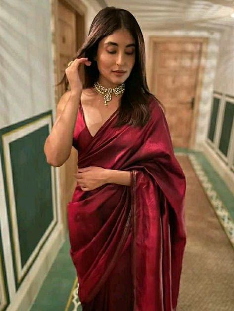 Kritika Kamra Saree, Silk Saare Look, Cherry Red Saree Farewell, Homecoming Saree, Sari Pic, Burgundy Saree, Kritika Kamra, Saree Styling, Satin Silk Saree