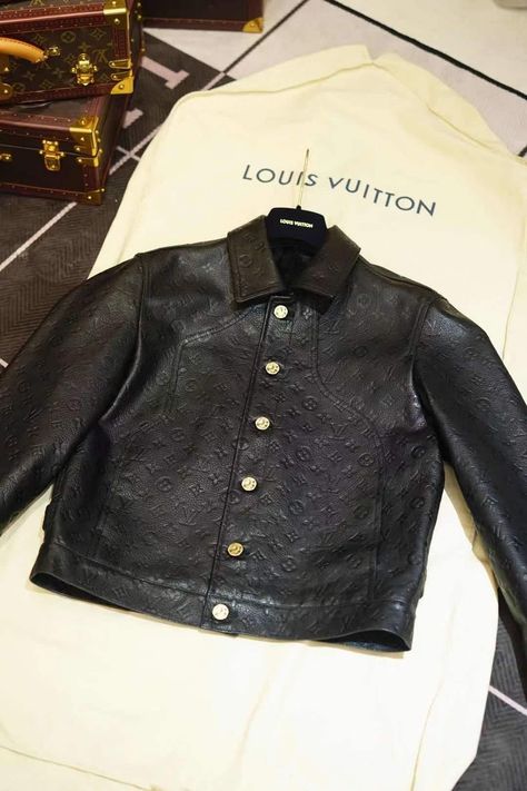 Louis Vuitton Leather Jacket, Louis Vuitton Jacket, Luxury Jacket, Black Men Fashion Swag, Clothes Jewelry, Stylish Hoodies, Business Outfits Women, Concept Clothing, Woman Clothes