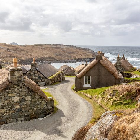 Scottish Croft, Hebrides Scotland, Uk Places, Beautiful Scotland, Scotland Vacation, Isle Of Lewis, Scotland Road Trip, Scotland History, Dreamy Places