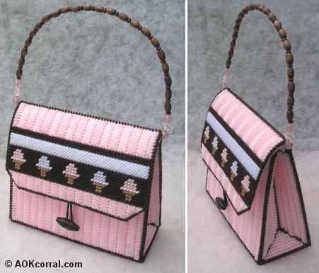 This plastic canvas purse pattern comes with step by step photos as well as interchangeable font panels. I love the little ice-cream design on this bag. It would make the cutest Cinema Movie night … Plastic Canvas Purse, Free Plastic Canvas, Canvas Bag Diy, Sac Diy, Plastic Canvas Stitches, Plastic Canvas Ideas, Plastic Mesh, Purse Pattern, Plastic Canvas Projects