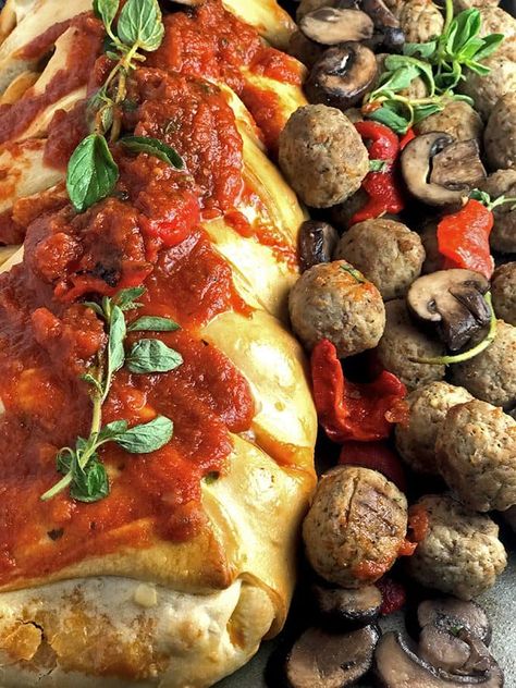 Italian Meatball Stromboli Recipe Meatball Stromboli Recipe, Meatball Calzone Recipe, Meatball Stromboli, Sausage Stromboli Recipe, Meatballs Marinara, Stromboli Recipe Easy, Veggie Pot Pie, Italian Style Meatballs, Meatball Pizza