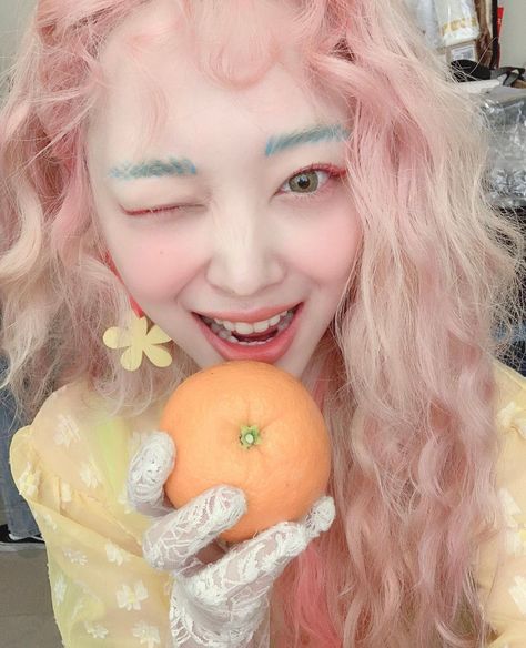 Sulli Choi, Choi Jin, Pretty Angel, Girl Icons, Pretty Flowers, Kpop Girls, Cool Girl, My Girl, A Woman