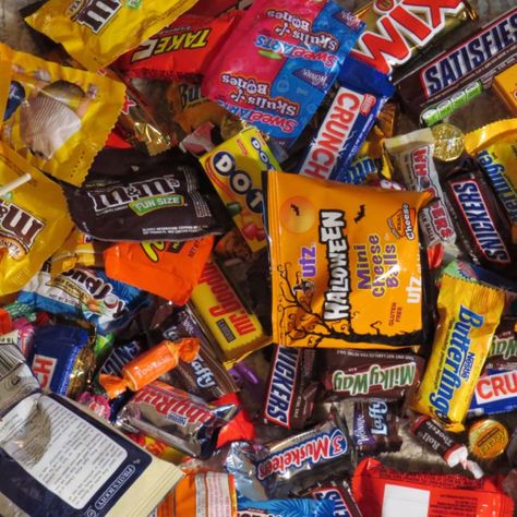 Gluten Free Halloween Candy, Best Halloween Candy, Halloween Safety Tips, Candy Sleigh, Gluten Free Halloween, Weight Watchers Points Plus, Leftover Candy, Leftover Halloween Candy, Halloween Safety