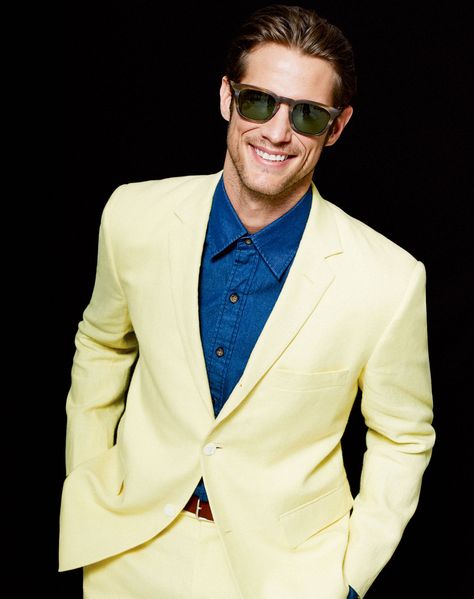 Pastel Yellow Suit Men, Light Blue Suit, Bright Sweater, Suit Combinations, Yellow Suit, Man Suit, Yellow Blazer, Best Dressed Man, Leather Boat Shoes