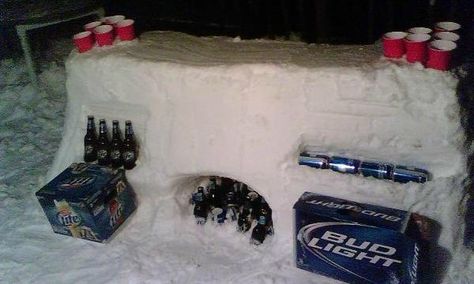 Snow Pong is Possibly the Best Drinking Game Ever Beer Olympics Games, Snow Bar, Beer Olympic, Canadian Beer, Fun Drinking Games, Snow Sculptures, Ice Bars, Beer Pong Tables, Beer Pong