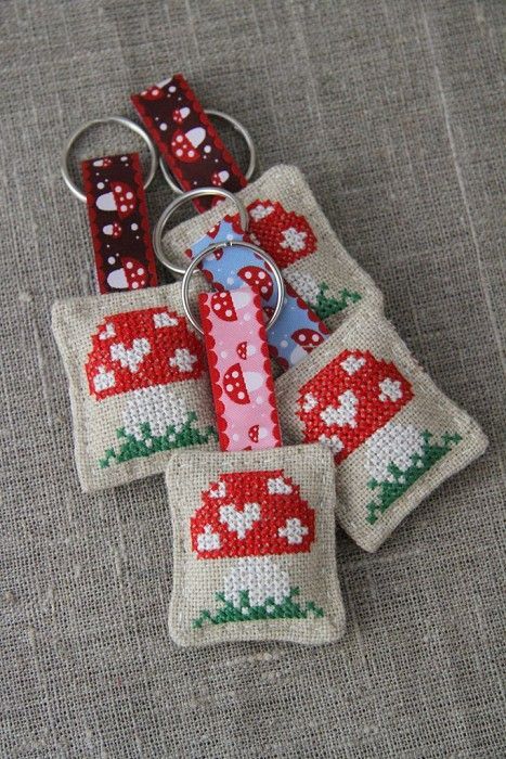 Toadstool Mushroom, Tiny Cross Stitch, Ring Keychain, Cross Stitch Finishing, Mini Cross Stitch, Diy Cross Stitch, Stitch Embroidery, Cross Stitch Charts, Embroidery Techniques