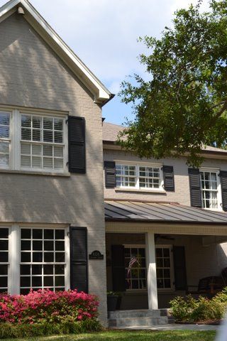 Try this: River Reflections 1552; Black Tar 2126-10; Swiss Coffee OC-45.....all Ben Moore Grey Exterior House Colors, Brick Ideas, Painted Brick Exteriors, Outdoor Painting, Best Exterior Paint, Painted Brick House, Black Shutters, House Colours, Gray House