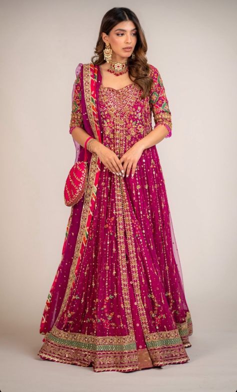 MINA HASAN - Pakistani Designer Mehndi Guest Outfit, Mina Hasan, Nikah Outfit, Mehndi Dress, Desi Wedding Dresses, Pakistani Wedding Outfits, Desi Clothes, Bridal Dress Fashion, Simple Pakistani Dresses