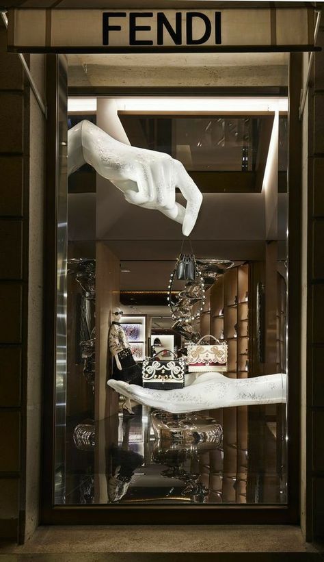 Fendi Jewelry Store Interior, Louise Vuitton, Jewelry Store Design, Window Display Design, Shop Window Design, Display Furniture, Shop Front Design, Shop Window Displays, Clothing Brands