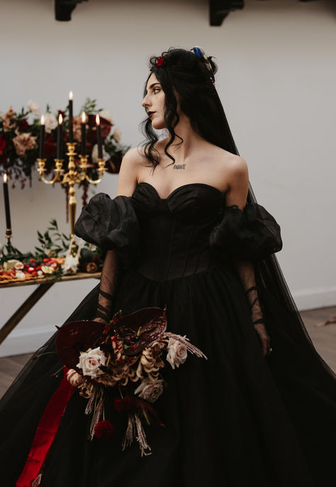 Bride wearing off the shoulder sweetheart black wedding dress Dark Fairytale Wedding Dress, Moody Winter Wedding, Black Wedding Veil, Mermaid Bride Dresses, Non White Wedding Dresses, Indian Bride Dresses, Alt Bride, Boho Bride Dress, Princess Bride Dress