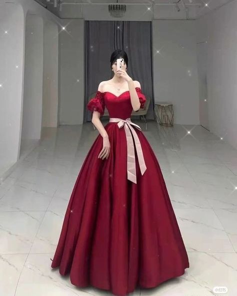 Princess Dress Red, Red Princess Dress, Cute Long Sleeve Dresses, Gaun Dress, Red Ball Gown, Party Wear Gowns, Red Princess, Pretty Quinceanera Dresses, Gowns Dresses Elegant