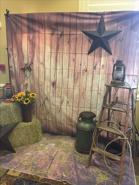 Western Photo Booth Western Dance Ideas, Country Party Decorations Western Theme, Pioneer Photo Booth, Diy Western Backdrop, Wild West Table Decor, Western Dance Theme, Western Dance Decorations, Western Photo Backdrop, Boots And Beauties Dance Decor