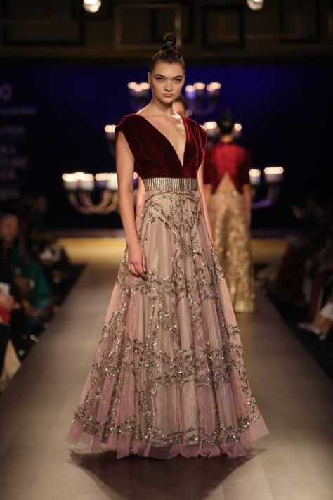 Manish Malhotra 30 Salwar Kamiz, Manish Malhotra, Indian Bridal Wear, Ghagra Choli, Desi Style, Indian Gowns, Indian Couture, Indian Wedding Outfits, Couture Week