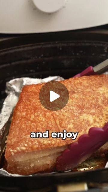 prochefclips on Instagram Crunchy Pork Belly, Pork Belly Recipes Easy, Pork Belly Bites, Cj Eats, Pork Belly Recipes Crispy, Pork Dinners, Pork Belly Recipes, Crispy Pork Belly, Pork Dinner