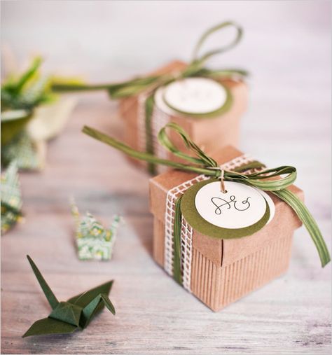 Wedding Guest Present, Present Gift Ideas, Sweet Wedding Favors, Floral Wedding Favors, Unique Bridal Shower, Wedding Shower Favors, Wedding Favors Cheap, Wedding Favor Boxes, Peach Wedding