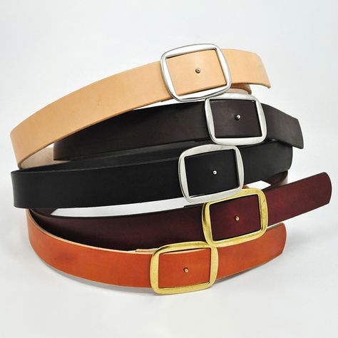 I need new belts! Emil Erwin leather belt. Black and/or brown. I was given some new belts. His Style, Mens Leather Bag, Leather Products, Brown Belt, Well Dressed Men, Mens Leather, Leather Craft, Chestnut, Leather Belt