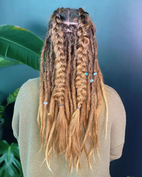 Partial Locs Half Dreads, Partial Braids, Partial Dreads Placement, Partial Locs, Half Dreads, Partial Dreads, Dread Styles, French Braids, Dreads Styles