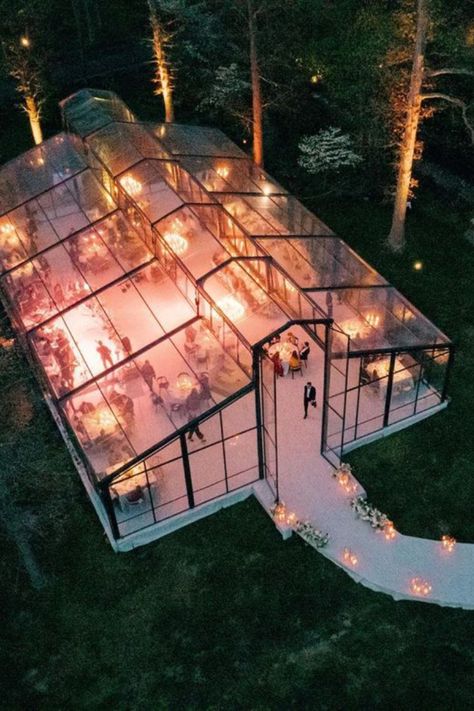 Event Venue Design, Tented Wedding Reception, Tent Wedding Reception, Inmobiliaria Ideas, Events Place, Modern Wedding Venue, Tented Wedding, Event Hall, Centerpieces Wedding